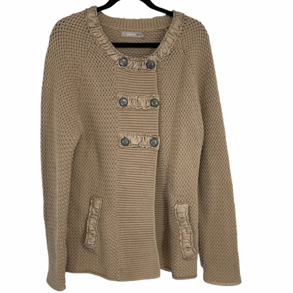 Gustav Danish sweater. Military snaps fit size 42. Tan pockets XL